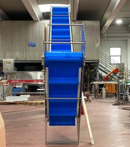 Gooseneck conveyor belt - Project no. 00100 by Inox | Cmp srl ©